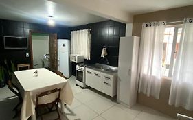Lagoa da Conceição Apartments AC -cozinha completa-centrinho da lagoa
